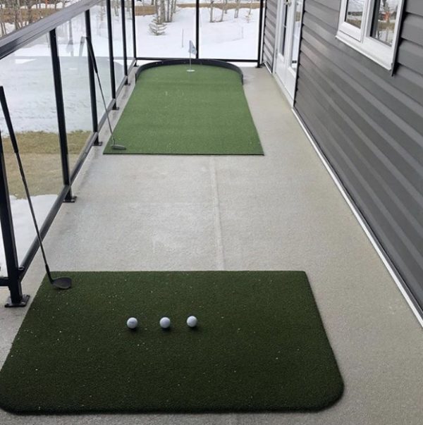 Big Moss Commander Patio Series Putting and Chipping Green (4' x 15')