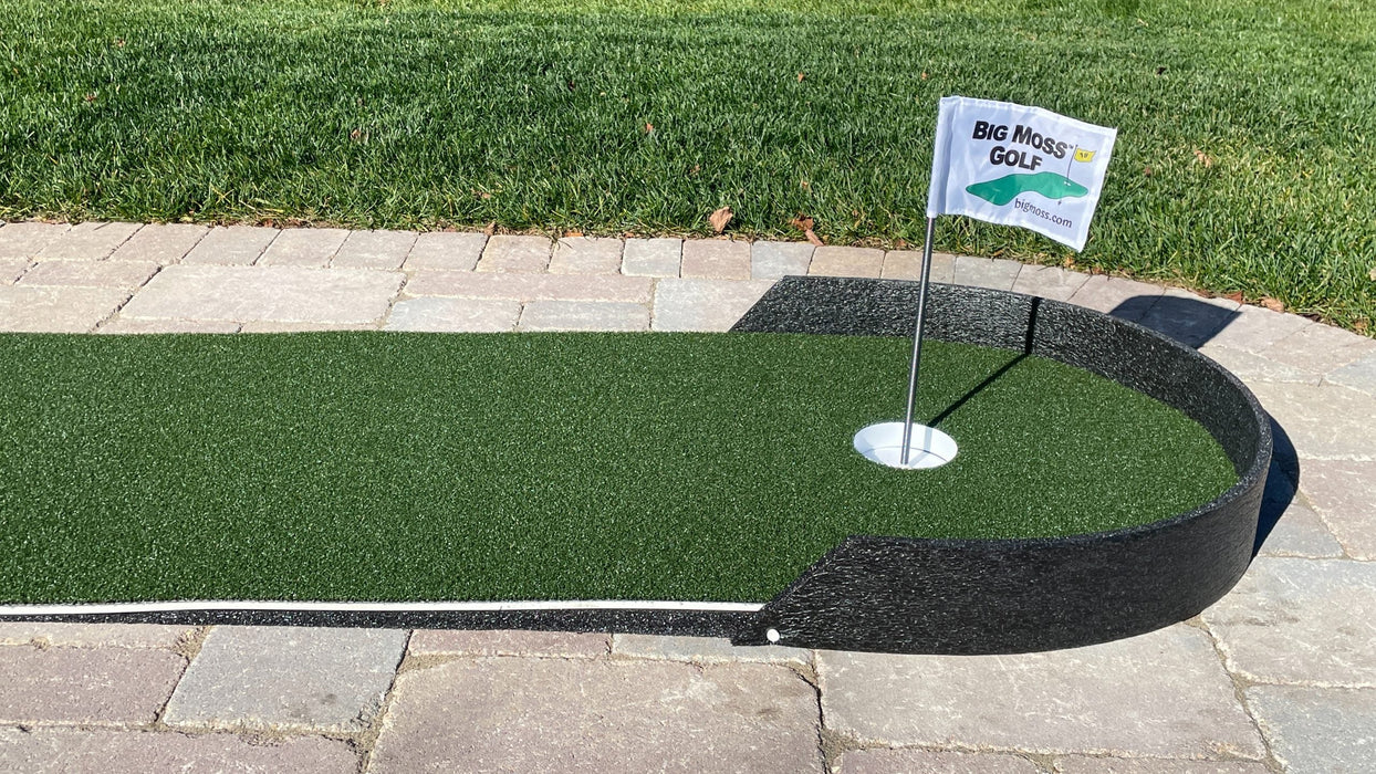 Big Moss Commander Patio Series Putting and Chipping Green (2' x 15')